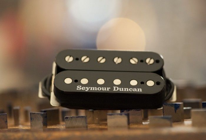 illustrative image of seymour duncan '59 vs pearly gates